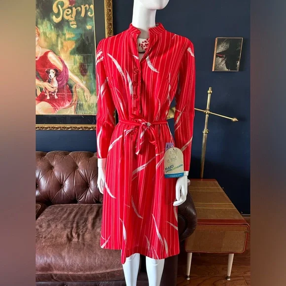 SOLDSOLDSOLD Deadstock 1970s red tie waist dress - Picture 2 of 7